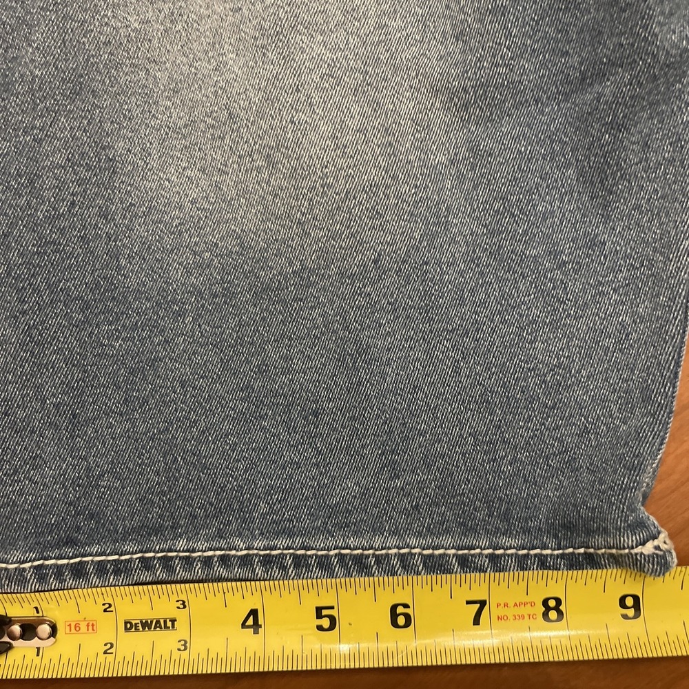 True Religion Jean Shorts Size 32 Ricky Relaxed Straight Light Pacific Wash - Picture 7 of 8